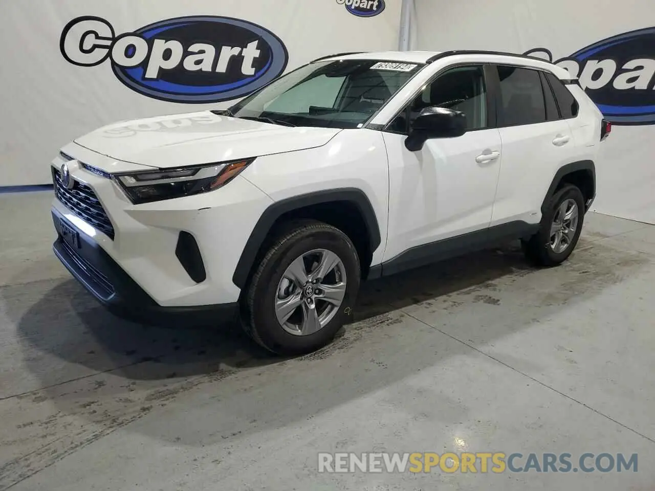 1 Photograph of a damaged car 4T3LWRFV7RU145175 TOYOTA RAV4 2024