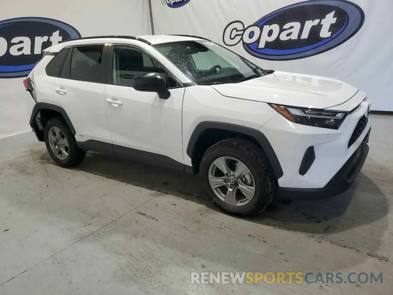 4 Photograph of a damaged car 4T3LWRFV7RU145175 TOYOTA RAV4 2024