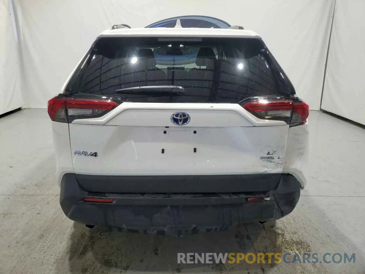 6 Photograph of a damaged car 4T3LWRFV7RU145175 TOYOTA RAV4 2024