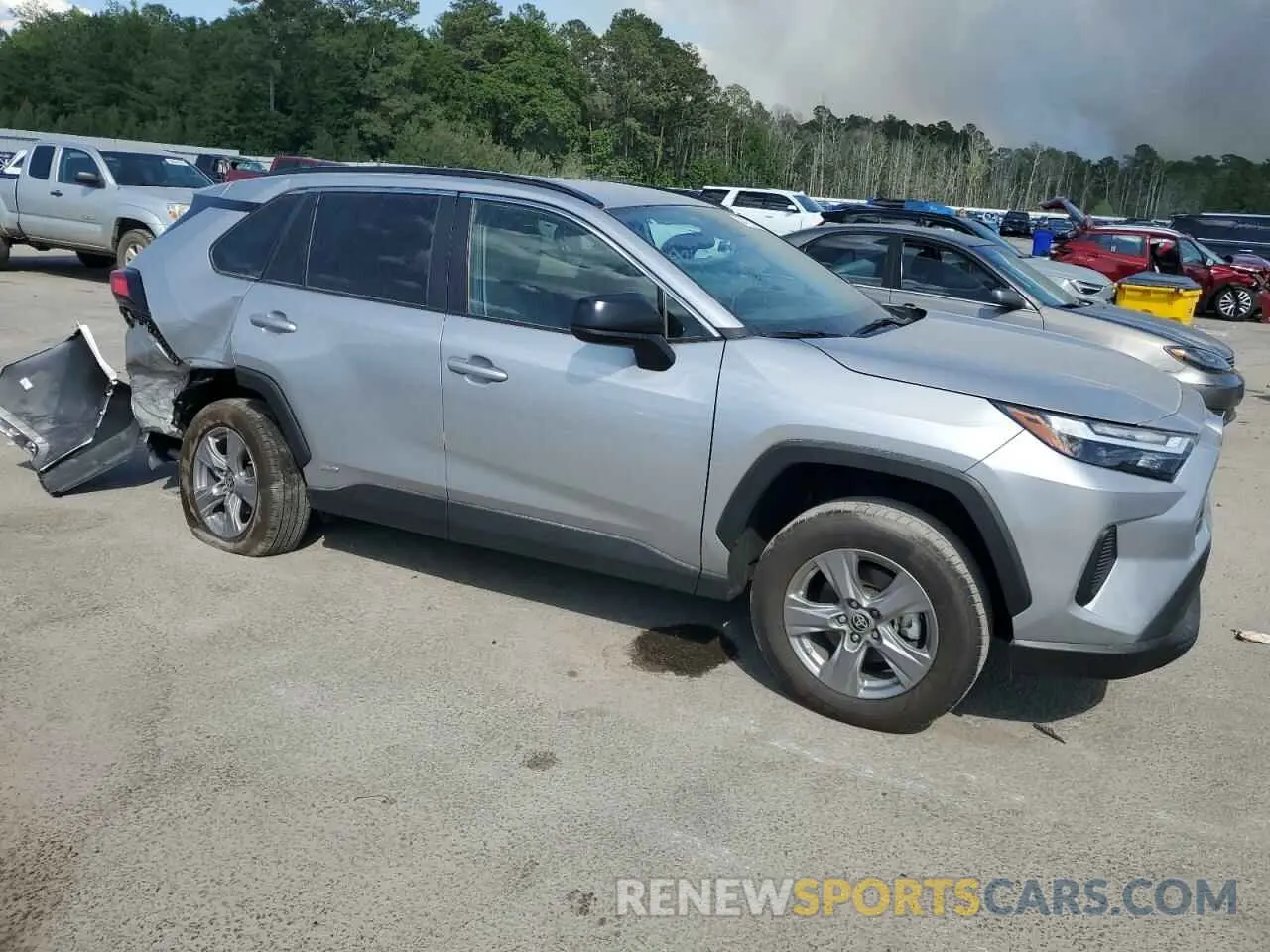4 Фотография поврежденного автомобиля 4T3LWRFV8RU122438 TOYOTA RAV4 2024