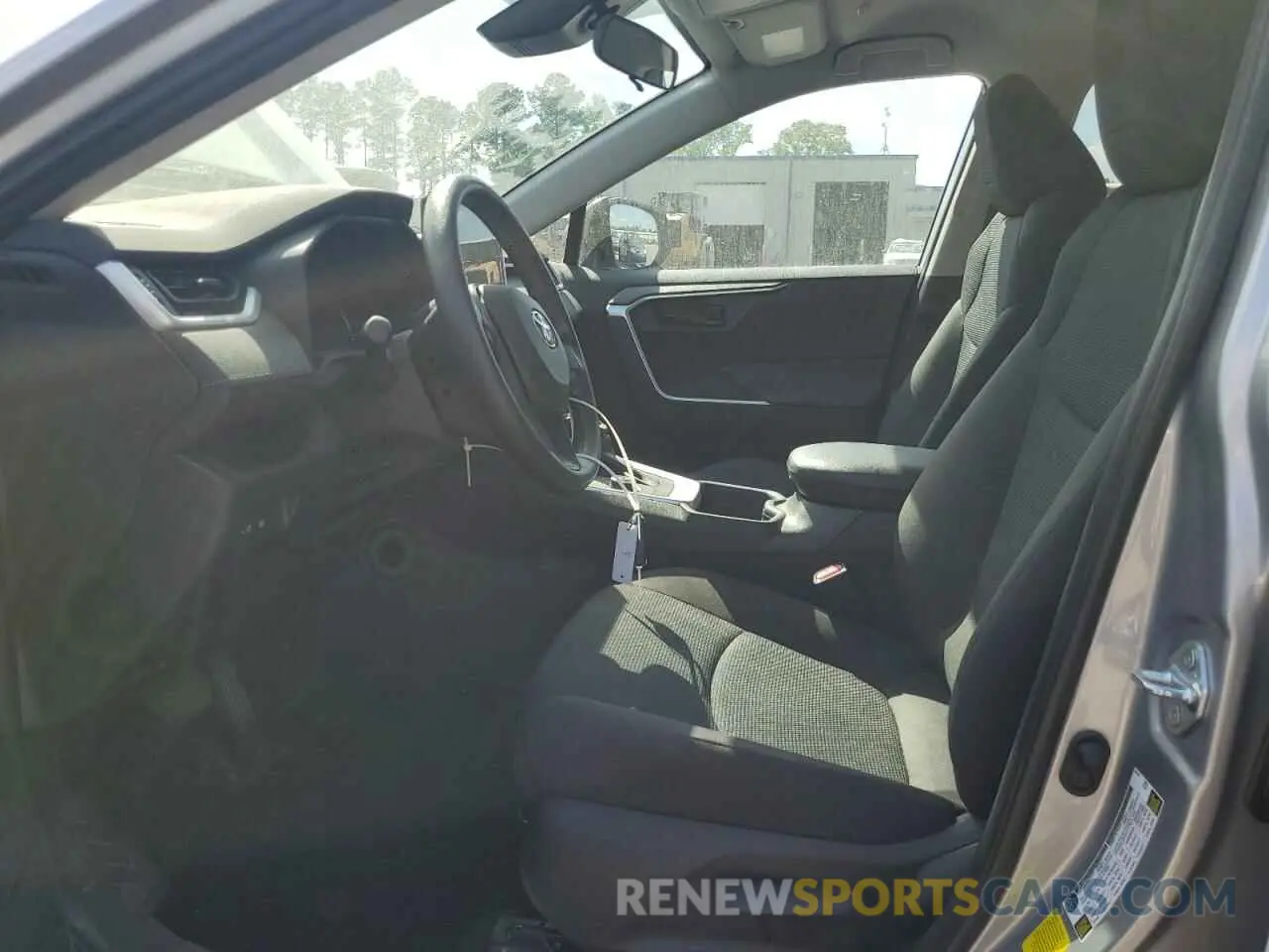 7 Фотография поврежденного автомобиля 4T3LWRFV8RU122438 TOYOTA RAV4 2024
