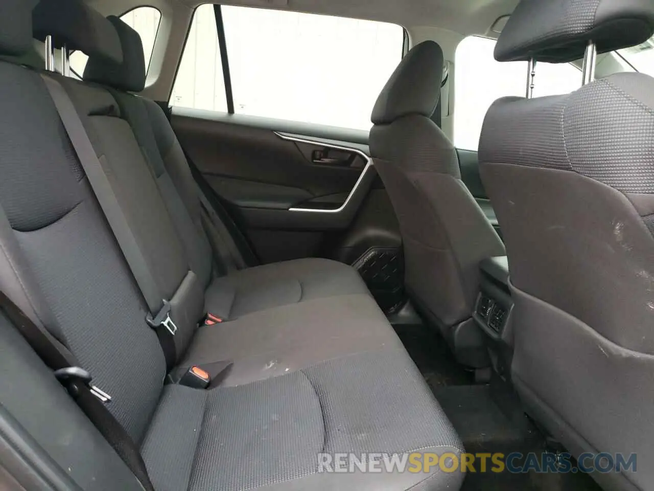 11 Фотография поврежденного автомобиля 4T3LWRFV8RU129728 TOYOTA RAV4 2024