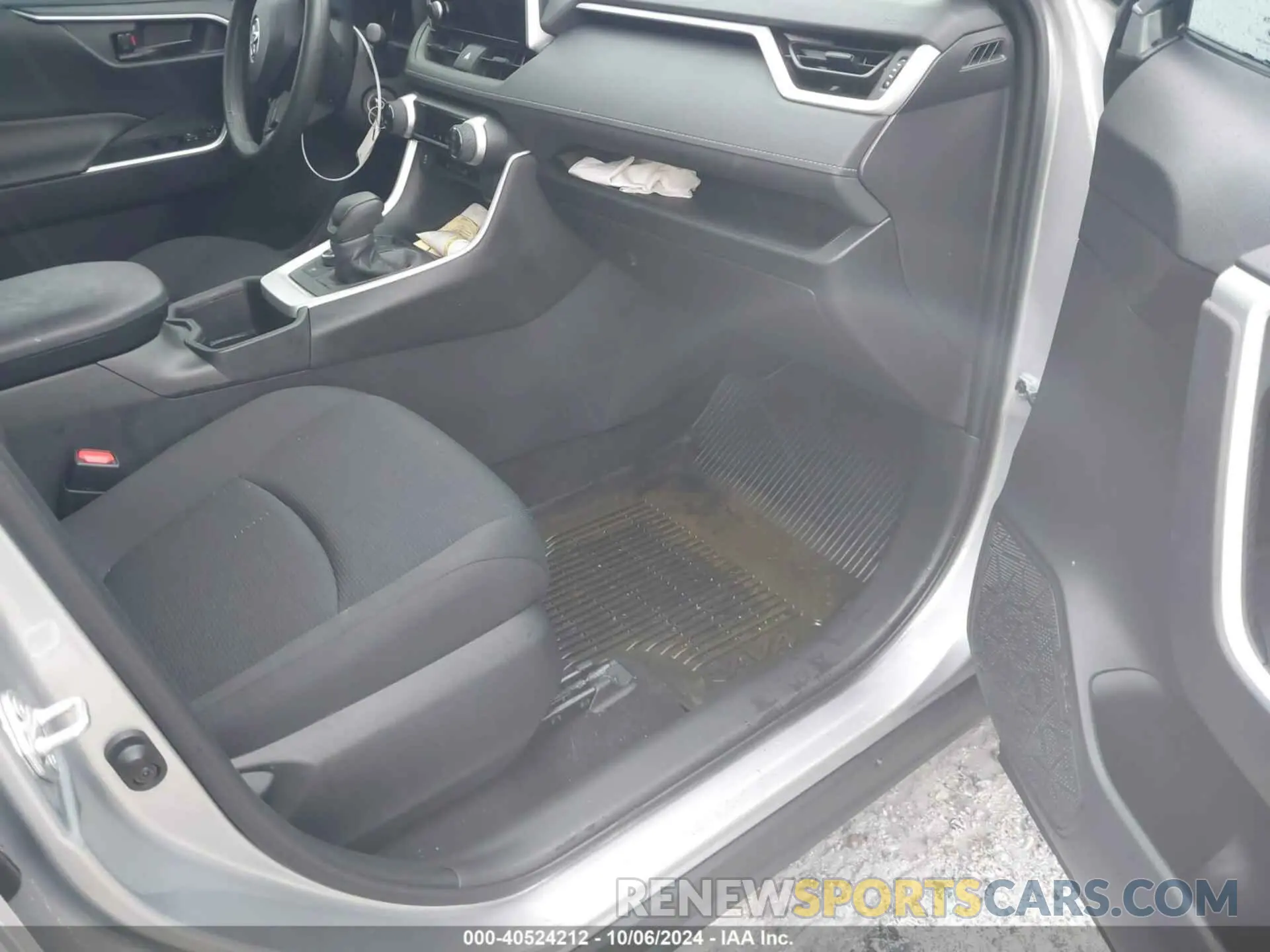 5 Фотография поврежденного автомобиля 4T3LWRFV9RU119063 TOYOTA RAV4 2024
