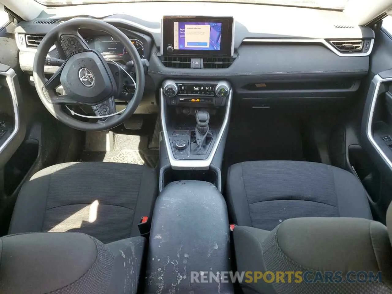 8 Фотография поврежденного автомобиля 4T3LWRFV9RU152046 TOYOTA RAV4 2024