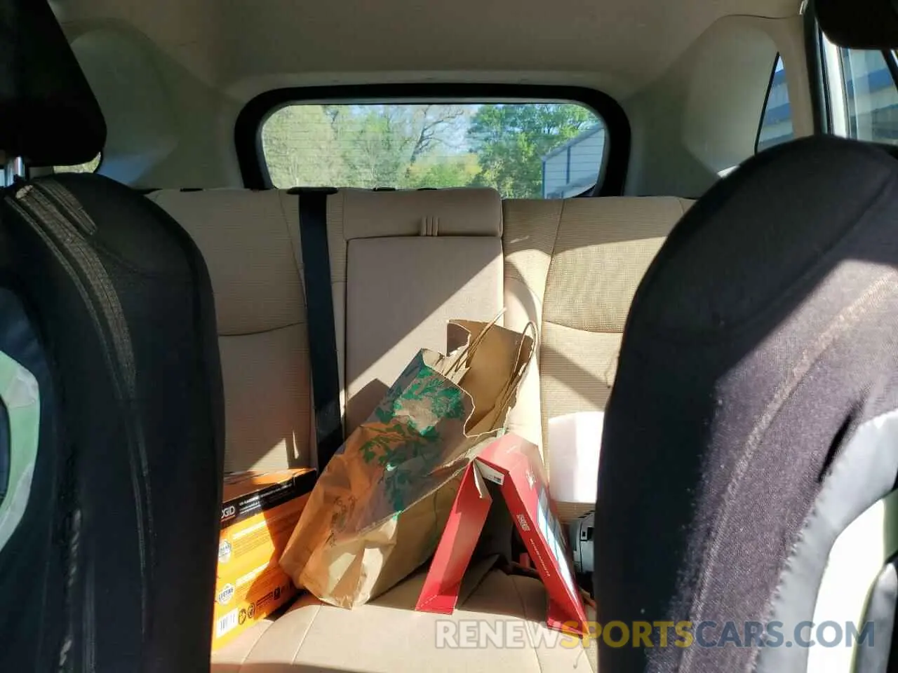 10 Photograph of a damaged car 4T3MWRFV0RU114581 TOYOTA RAV4 2024