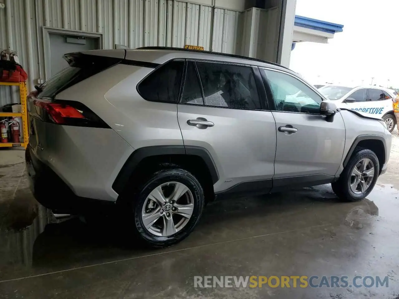 3 Photograph of a damaged car 4T3MWRFV0RU122857 TOYOTA RAV4 2024