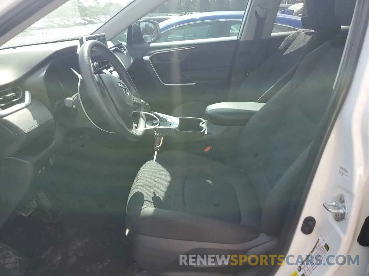 7 Photograph of a damaged car 4T3MWRFV2RU140907 TOYOTA RAV4 2024