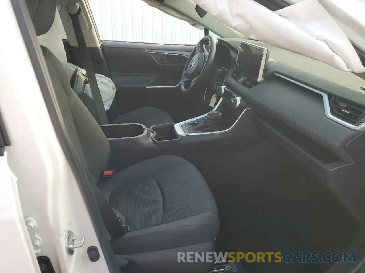 7 Фотография поврежденного автомобиля 4T3MWRFV3RU161054 TOYOTA RAV4 2024