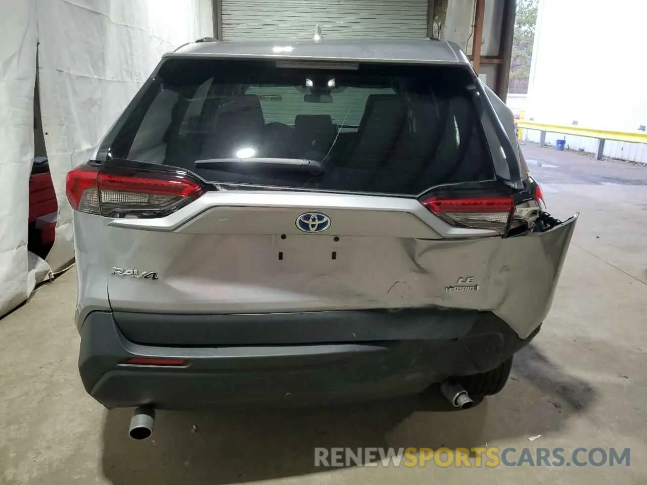 6 Photograph of a damaged car 4T3MWRFV7RU121916 TOYOTA RAV4 2024