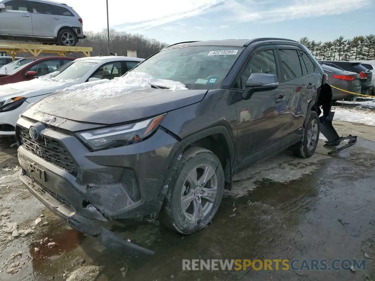 1 Photograph of a damaged car 4T3MWRFVXRU125135 TOYOTA RAV4 2024
