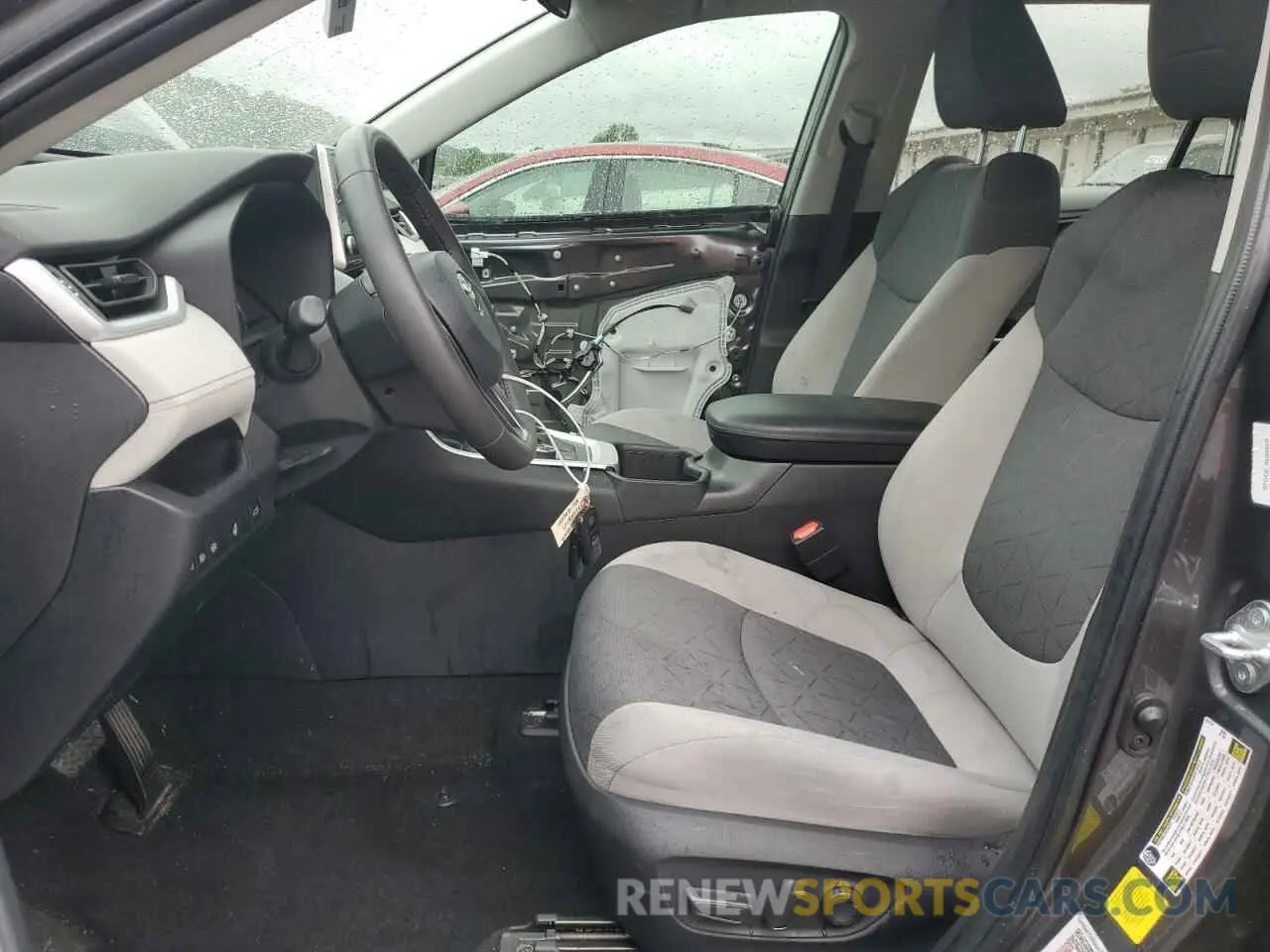 7 Photograph of a damaged car 4T3RWRFV3RU137567 TOYOTA RAV4 2024