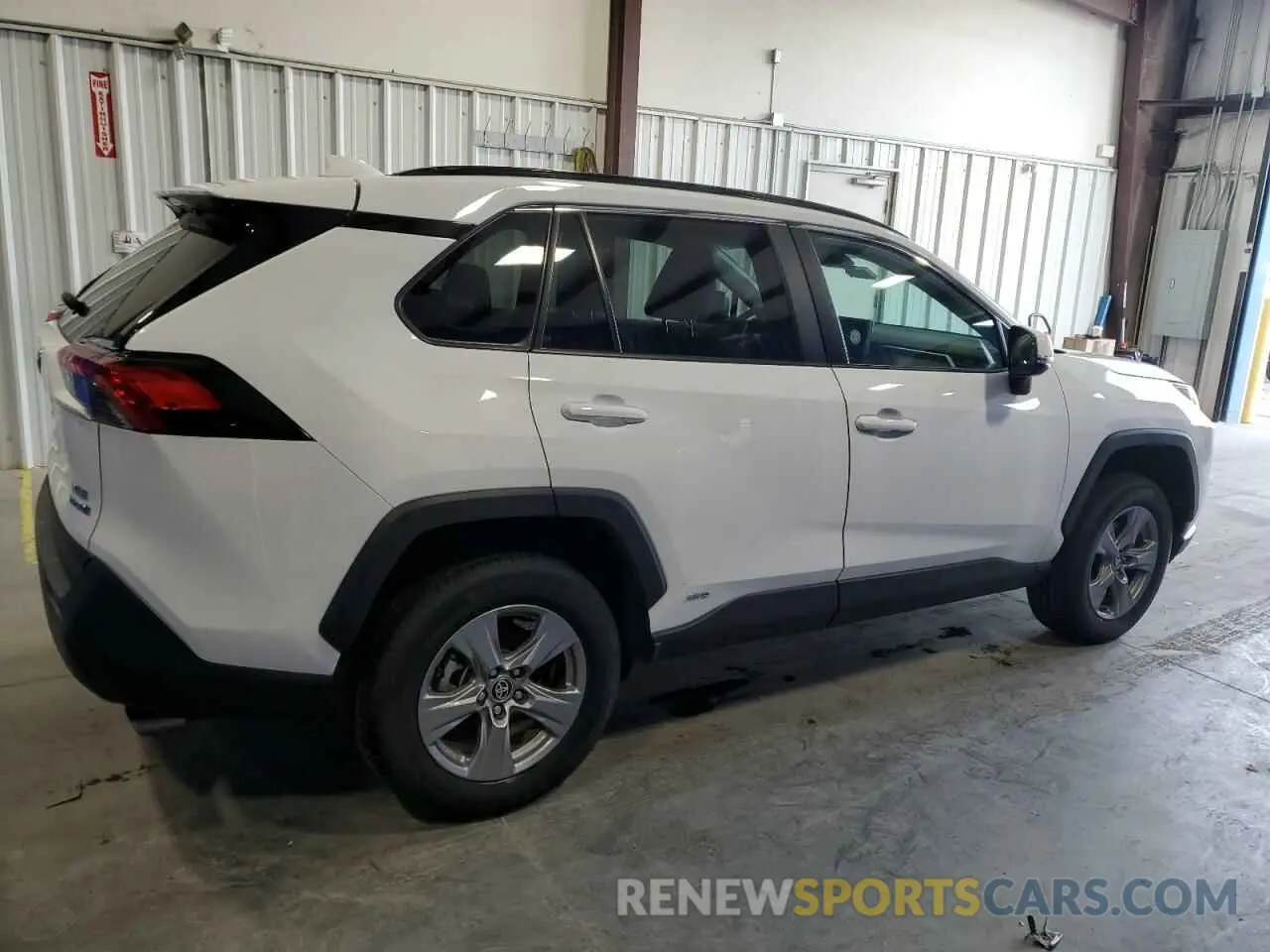 3 Фотография поврежденного автомобиля 4T3RWRFV4RU126898 TOYOTA RAV4 2024