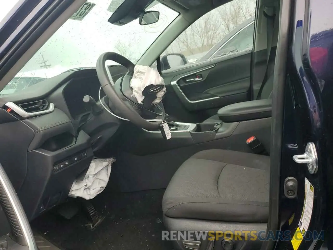 7 Photograph of a damaged car 4T3RWRFV6RU133237 TOYOTA RAV4 2024