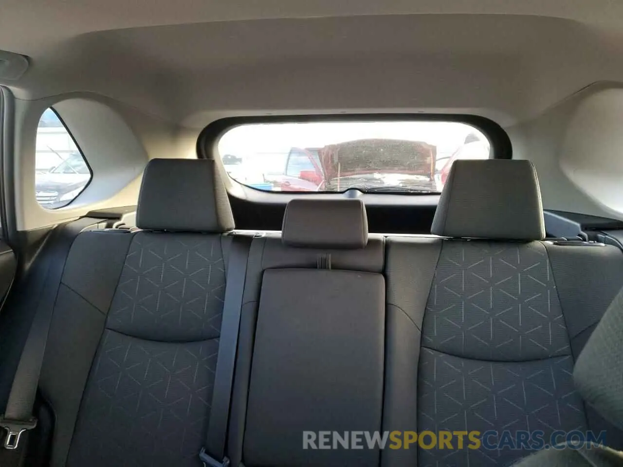10 Photograph of a damaged car 4T3RWRFV6RU137014 TOYOTA RAV4 2024
