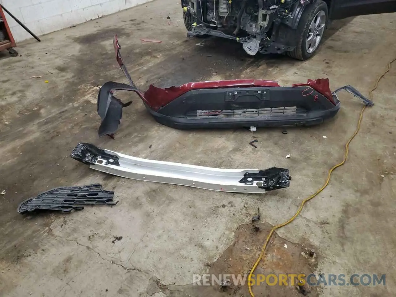 13 Photograph of a damaged car 4T3RWRFVXRU118353 TOYOTA RAV4 2024