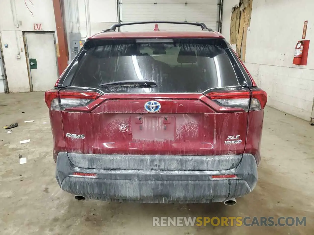 6 Photograph of a damaged car 4T3RWRFVXRU118353 TOYOTA RAV4 2024