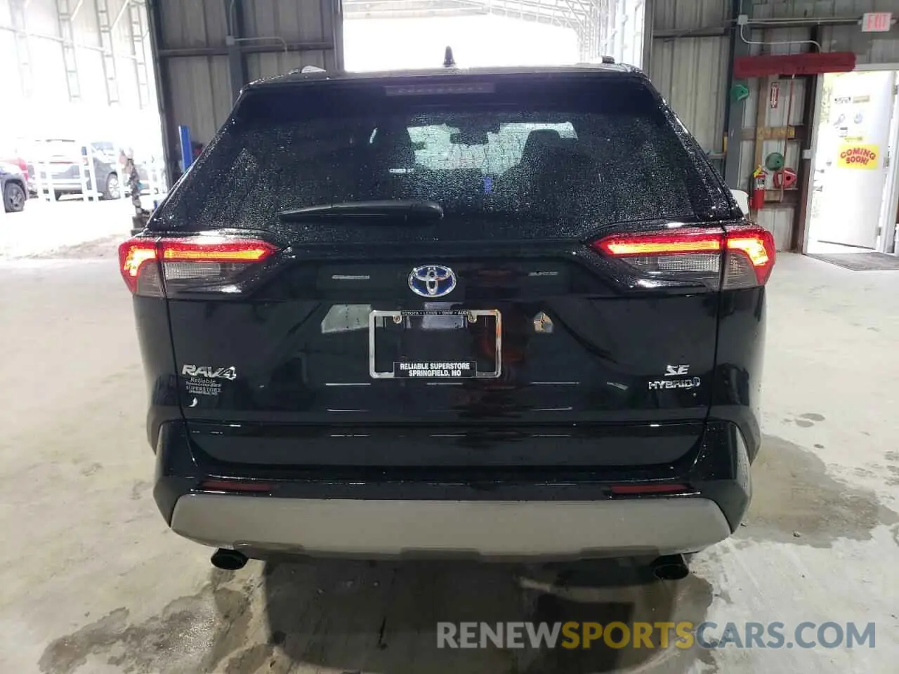 6 Photograph of a damaged car 4T3T6RFV9RU159529 TOYOTA RAV4 2024