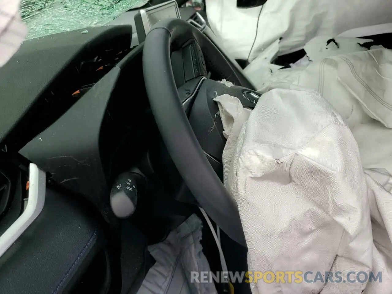 9 Photograph of a damaged car JTM16RFV5RJ040995 TOYOTA RAV4 2024