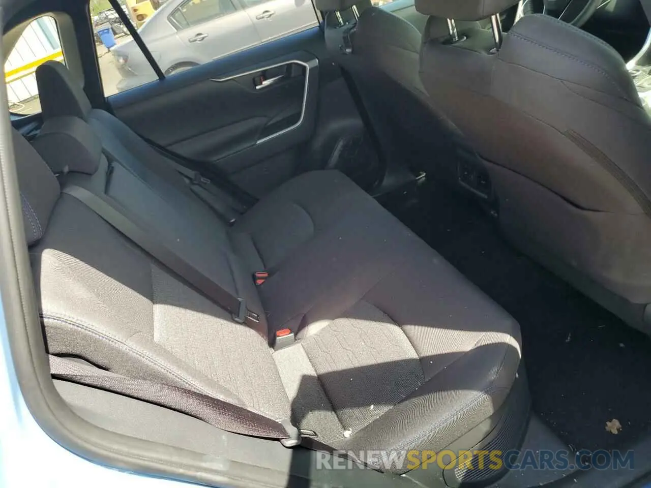 11 Фотография поврежденного автомобиля JTM16RFV6RD147620 TOYOTA RAV4 2024