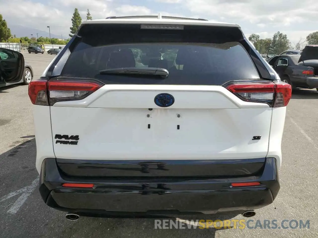 6 Photograph of a damaged car JTMAB3FV2RD189114 TOYOTA RAV4 2024