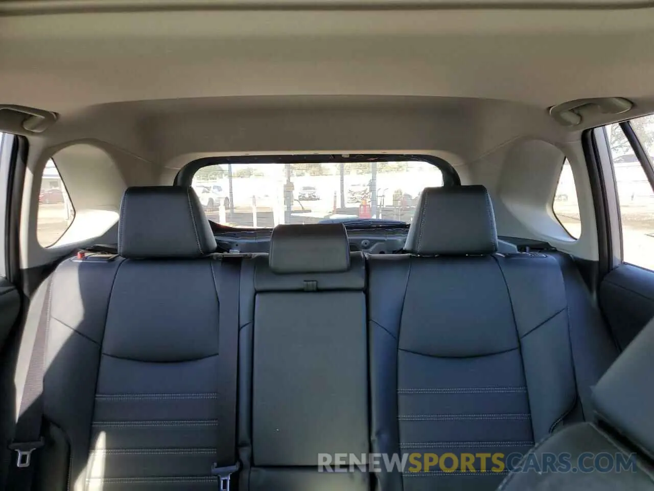 10 Фотография поврежденного автомобиля JTMB6RFV5RD144213 TOYOTA RAV4 2024