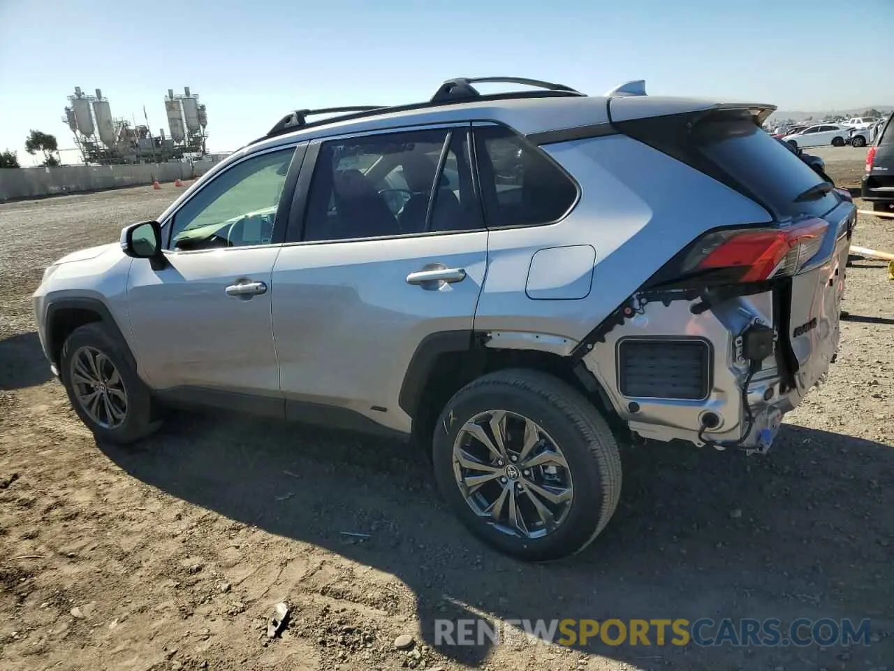 2 Фотография поврежденного автомобиля JTMB6RFV5RD144213 TOYOTA RAV4 2024