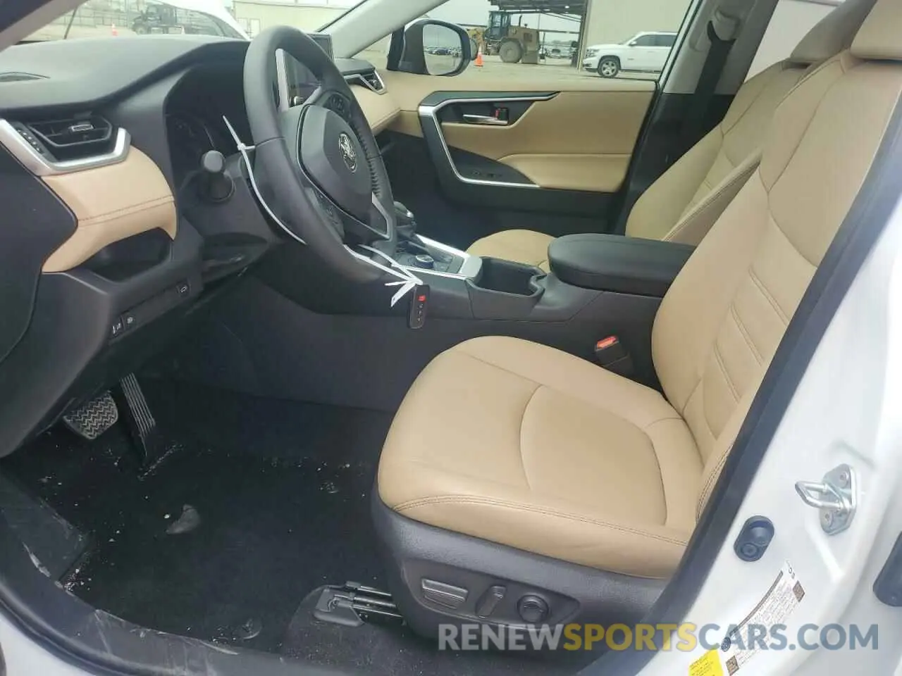 7 Фотография поврежденного автомобиля JTMB6RFV6RJ054408 TOYOTA RAV4 2024