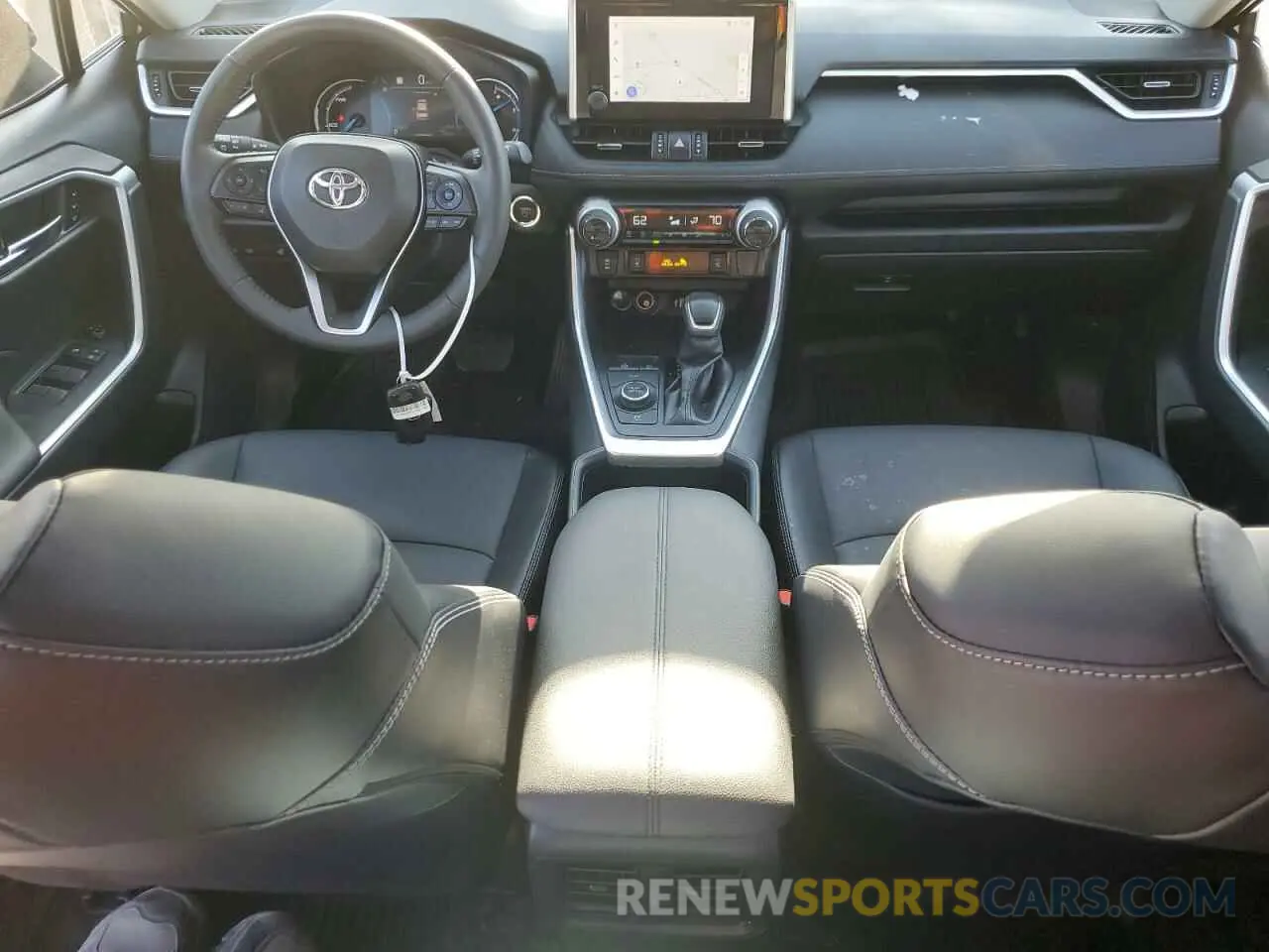 8 Фотография поврежденного автомобиля JTMB6RFVXRD116861 TOYOTA RAV4 2024