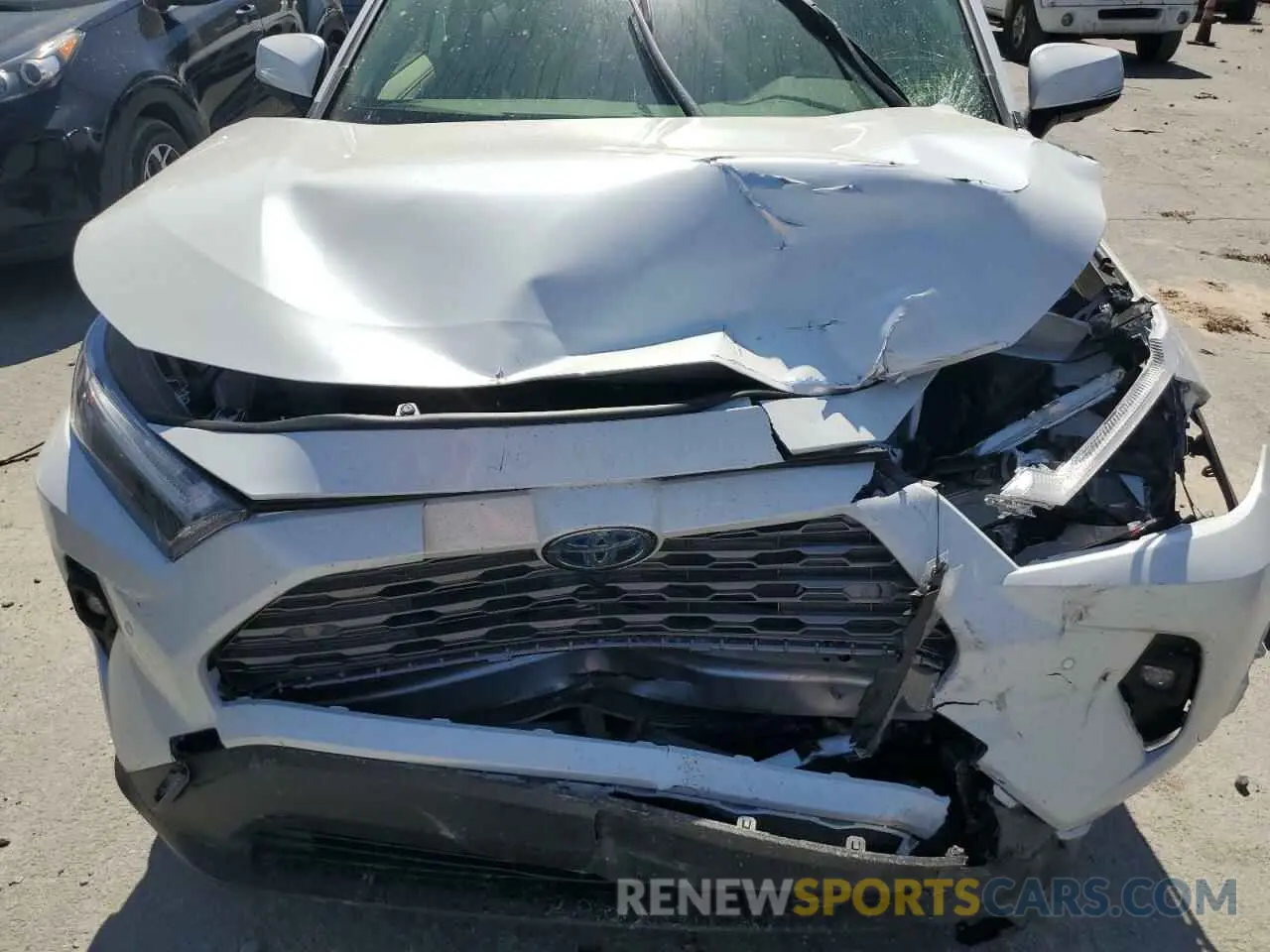 12 Photograph of a damaged car JTMD6RFV1RJ060559 TOYOTA RAV4 2024