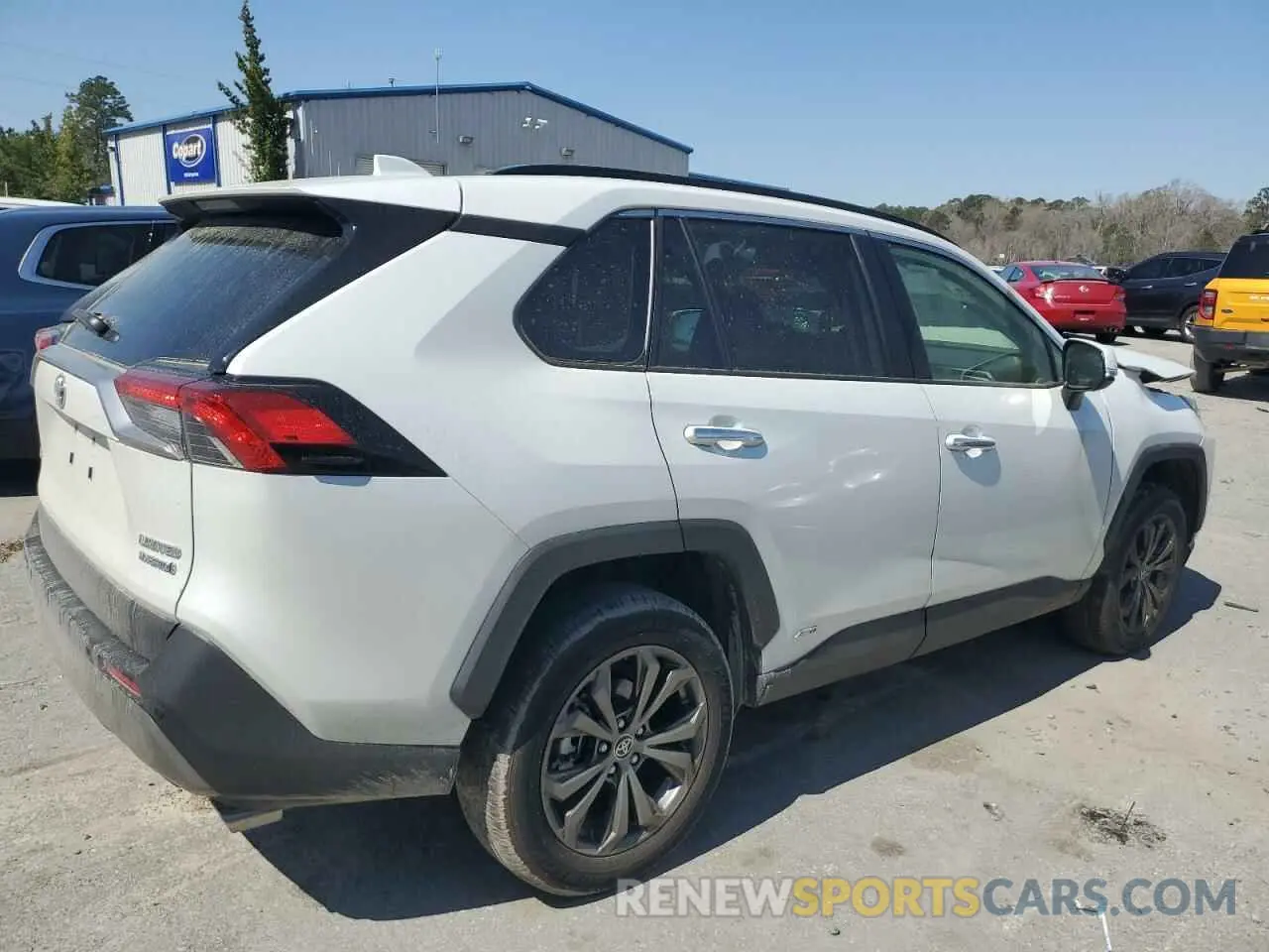 3 Photograph of a damaged car JTMD6RFV1RJ060559 TOYOTA RAV4 2024