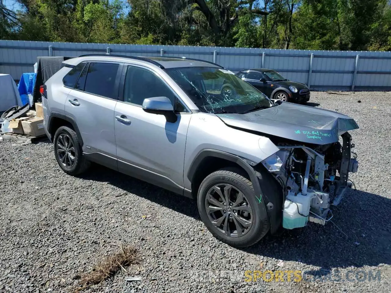 4 Photograph of a damaged car JTMD6RFV3RD123515 TOYOTA RAV4 2024