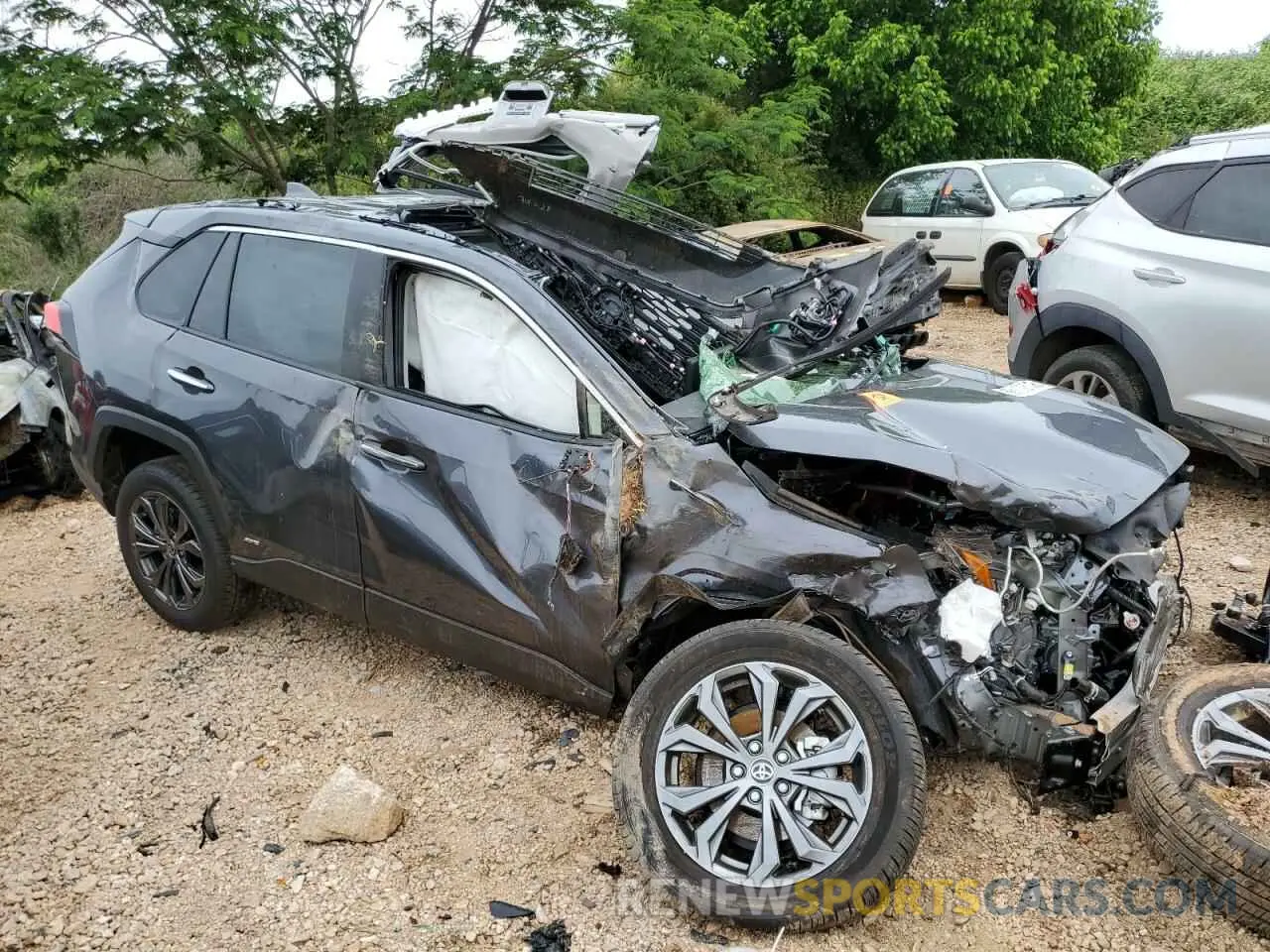 4 Фотография поврежденного автомобиля JTMD6RFV7RD146599 TOYOTA RAV4 2024
