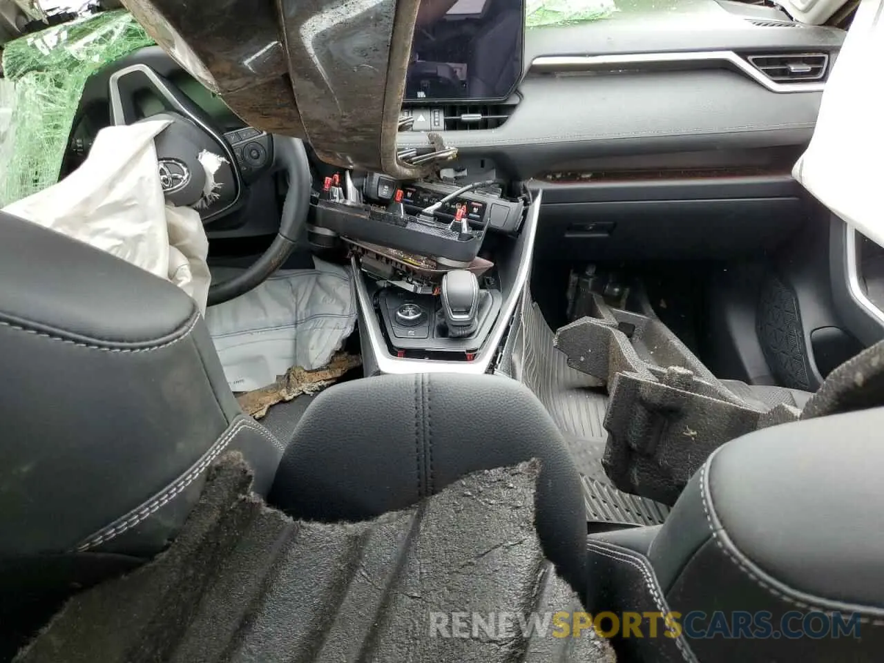 8 Фотография поврежденного автомобиля JTMD6RFV7RD146599 TOYOTA RAV4 2024