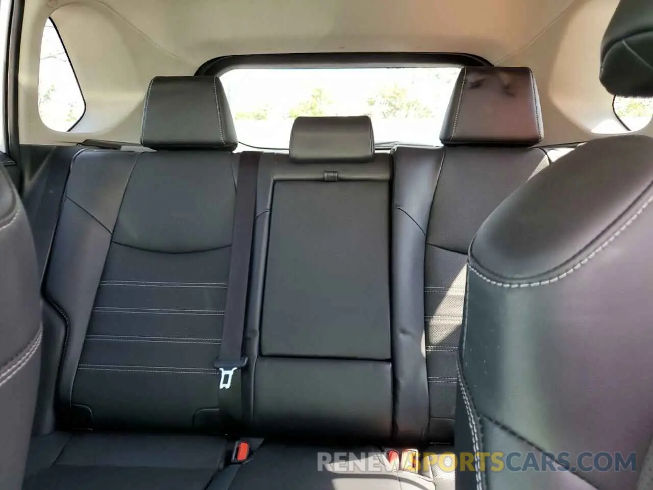 10 Фотография поврежденного автомобиля JTMD6RFV7RJ046732 TOYOTA RAV4 2024