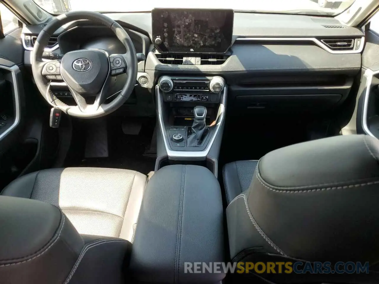 8 Фотография поврежденного автомобиля JTMD6RFV7RJ046732 TOYOTA RAV4 2024