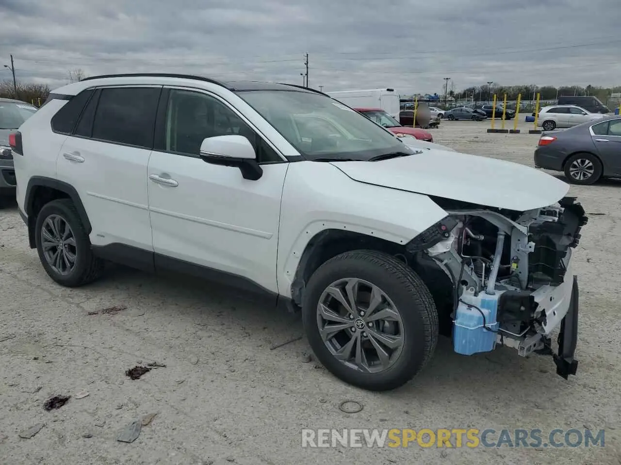 4 Photograph of a damaged car JTMD6RFV8RJ046593 TOYOTA RAV4 2024