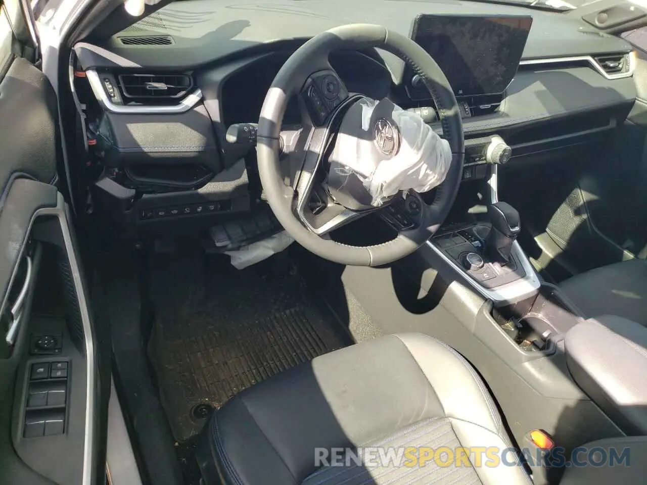 8 Фотография поврежденного автомобиля JTME6RFV7RD553441 TOYOTA RAV4 2024