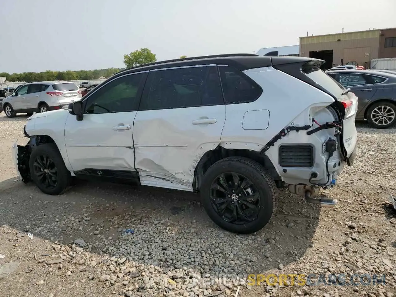 2 Фотография поврежденного автомобиля JTME6RFVXRJ042954 TOYOTA RAV4 2024