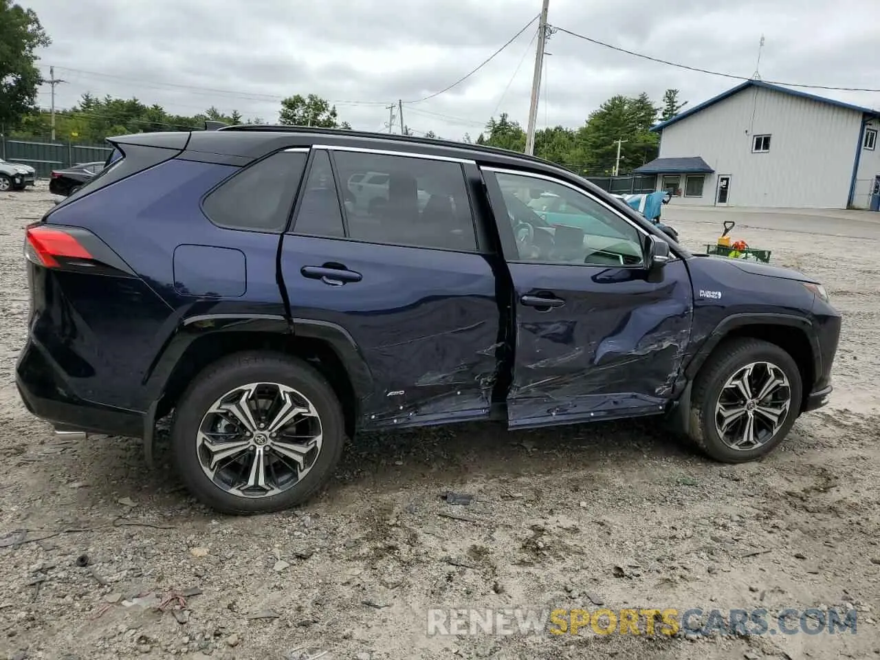 3 Фотография поврежденного автомобиля JTMEB3FVXRD187127 TOYOTA RAV4 2024
