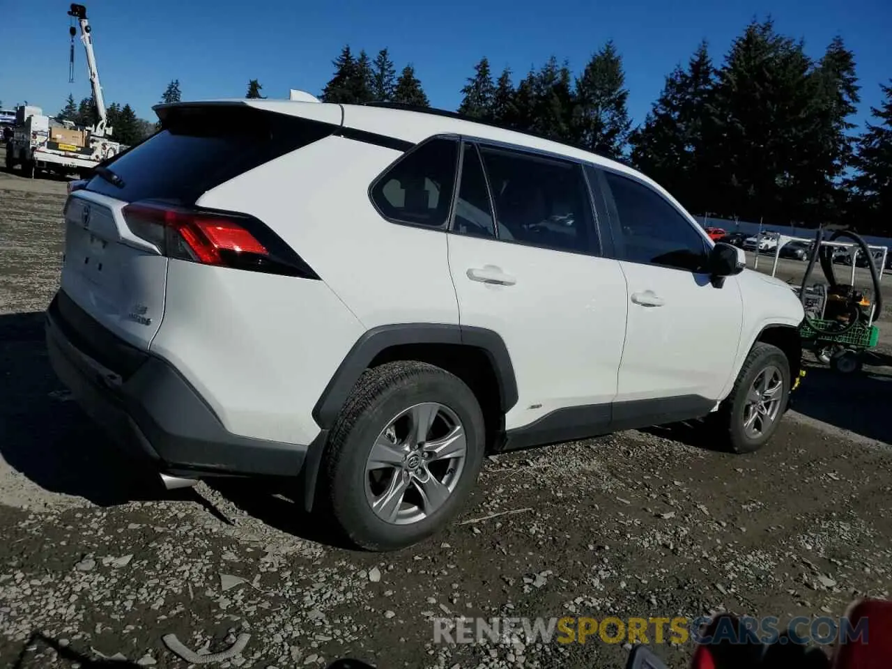3 Фотография поврежденного автомобиля JTMMWRFV0RD209106 TOYOTA RAV4 2024