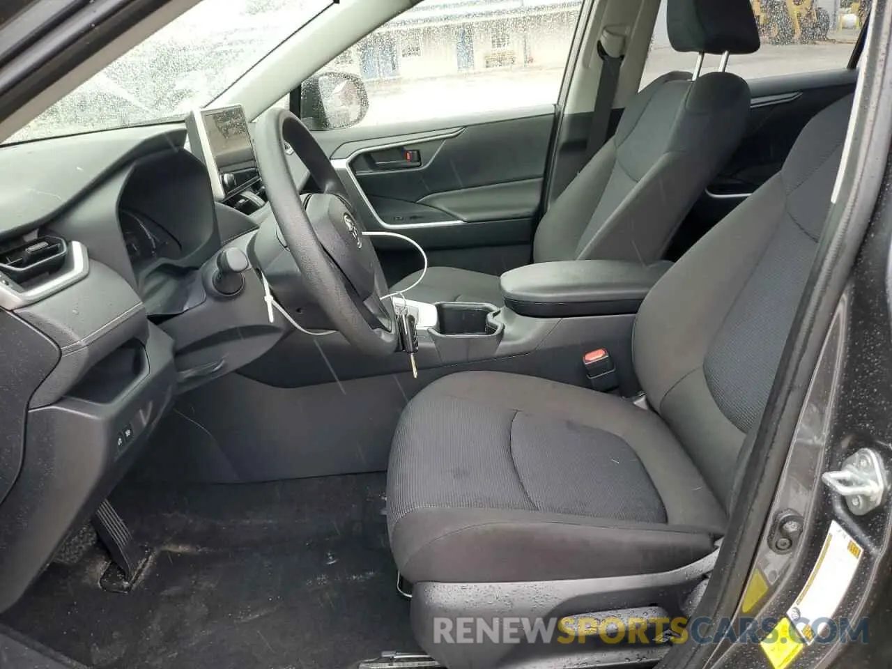 7 Фотография поврежденного автомобиля JTMMWRFV1RD263644 TOYOTA RAV4 2024