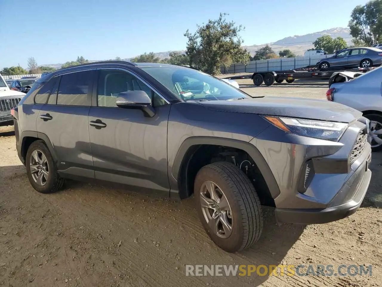 4 Фотография поврежденного автомобиля JTMRWRFV0RD241527 TOYOTA RAV4 2024