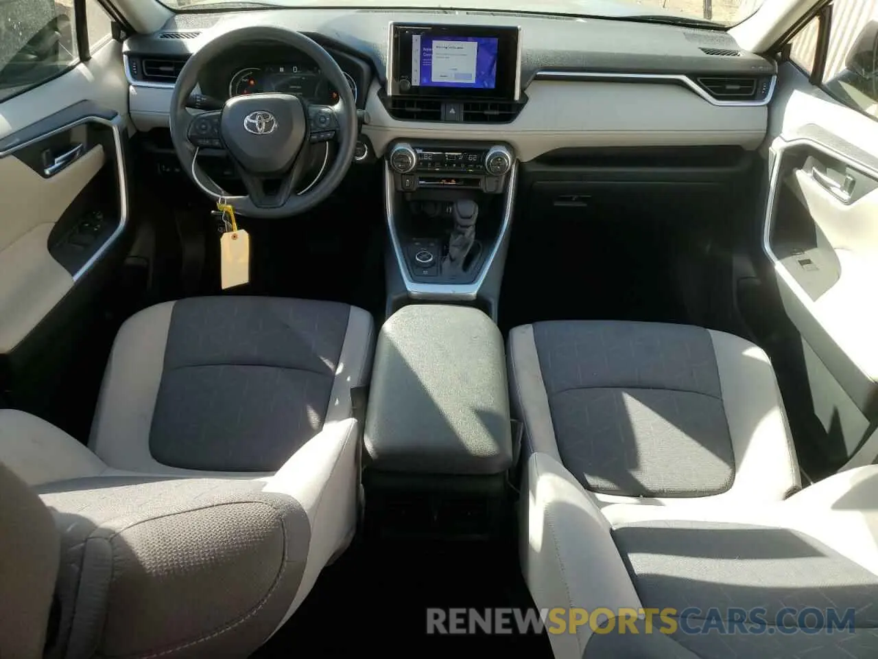 8 Фотография поврежденного автомобиля JTMRWRFV0RD241527 TOYOTA RAV4 2024