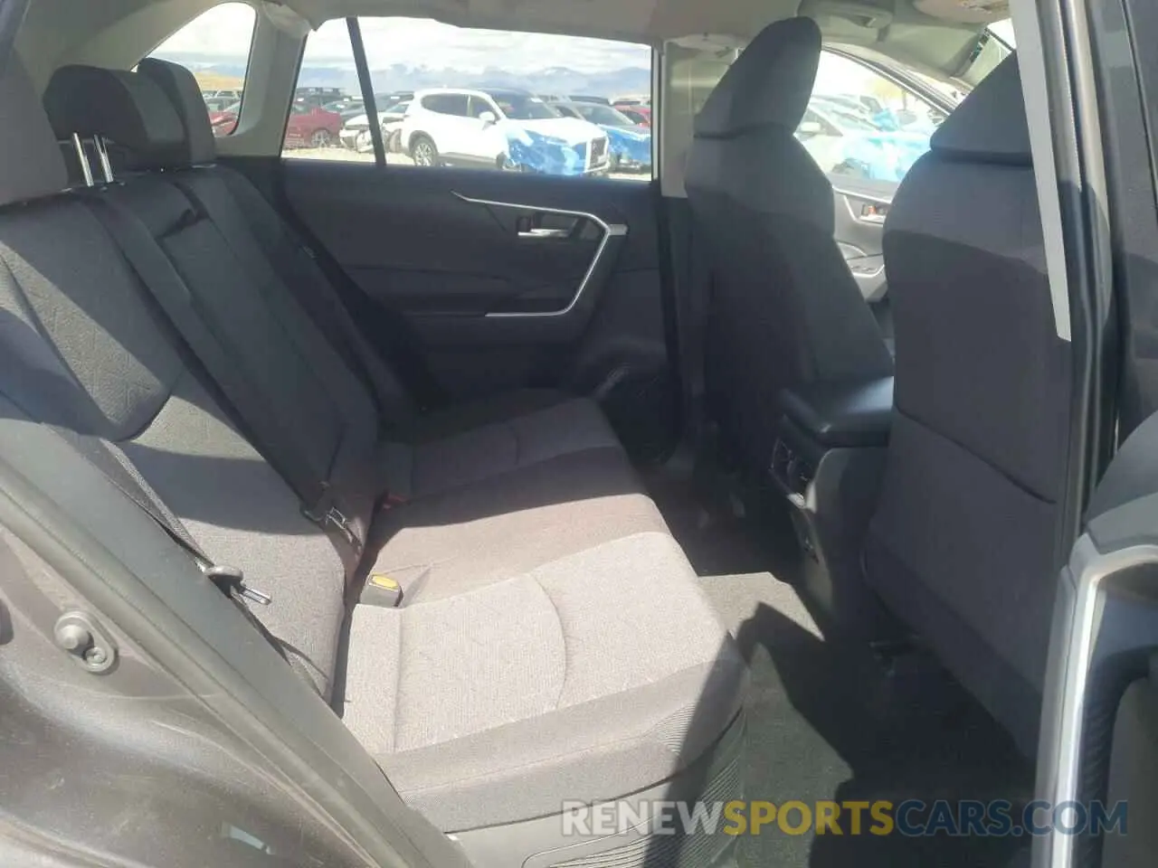 10 Фотография поврежденного автомобиля JTMRWRFV2RJ061726 TOYOTA RAV4 2024
