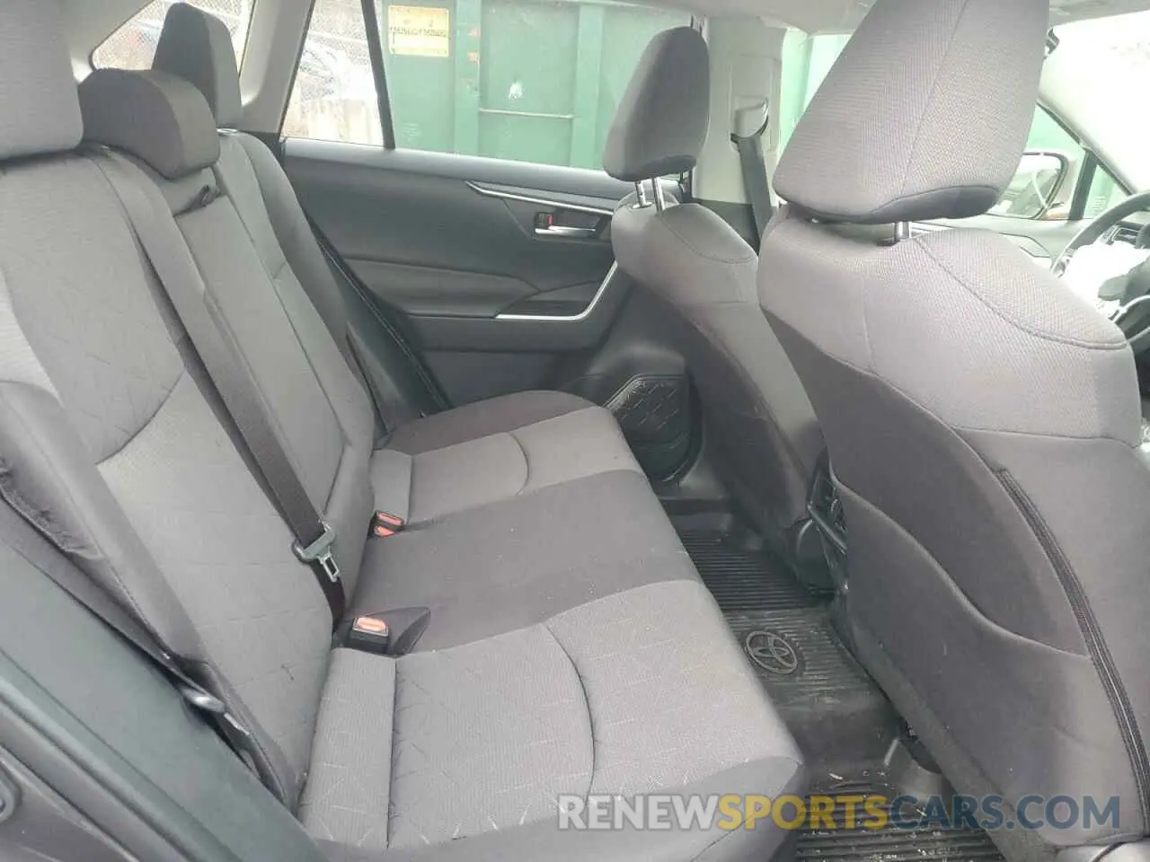 11 Фотография поврежденного автомобиля JTMRWRFV7RJ061334 TOYOTA RAV4 2024