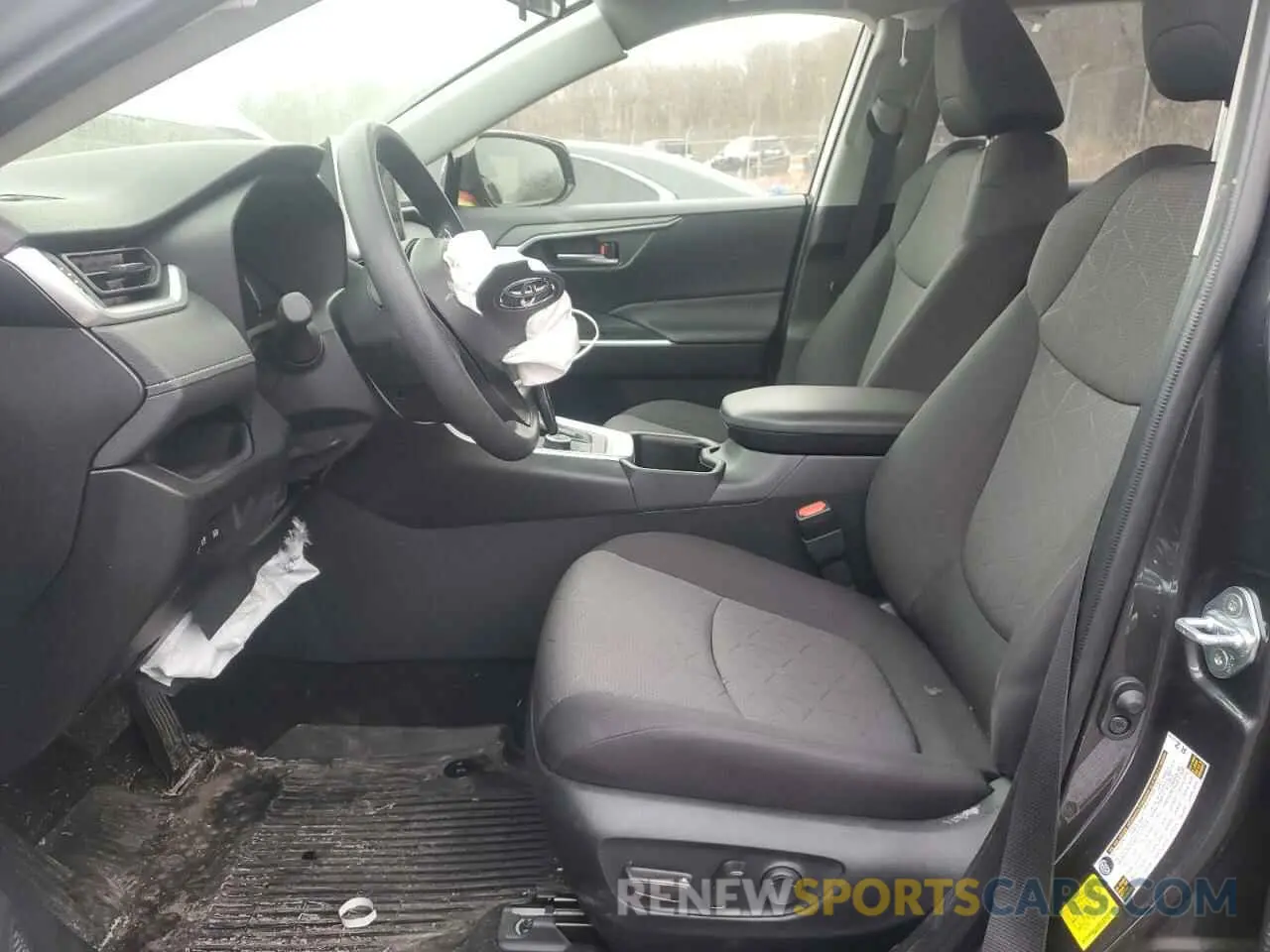 7 Фотография поврежденного автомобиля JTMRWRFV7RJ061334 TOYOTA RAV4 2024