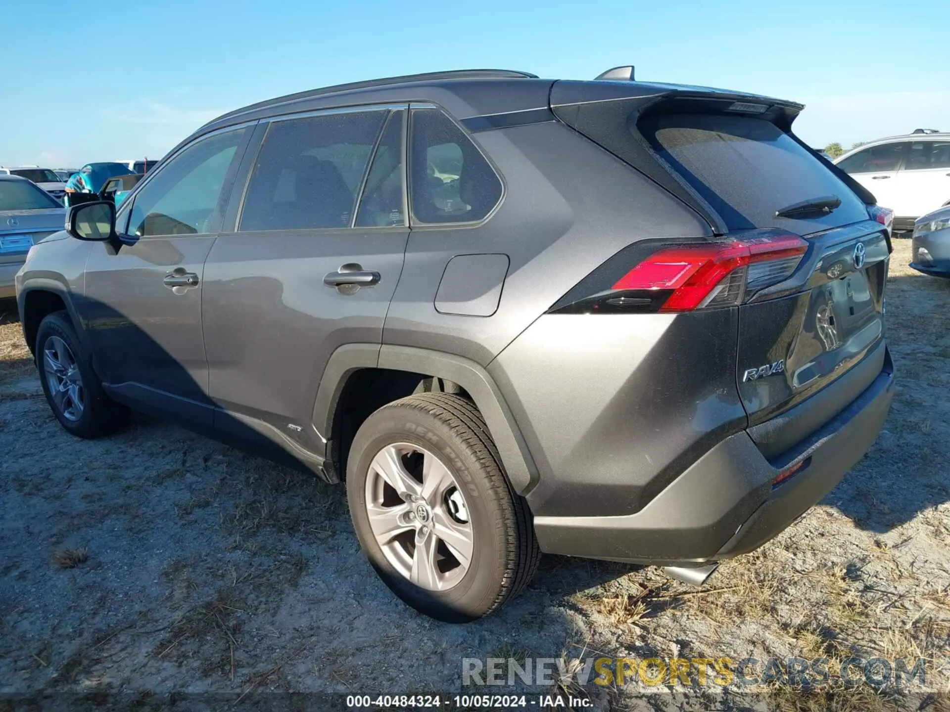 3 Фотография поврежденного автомобиля JTMRWRFV9RJ059861 TOYOTA RAV4 2024