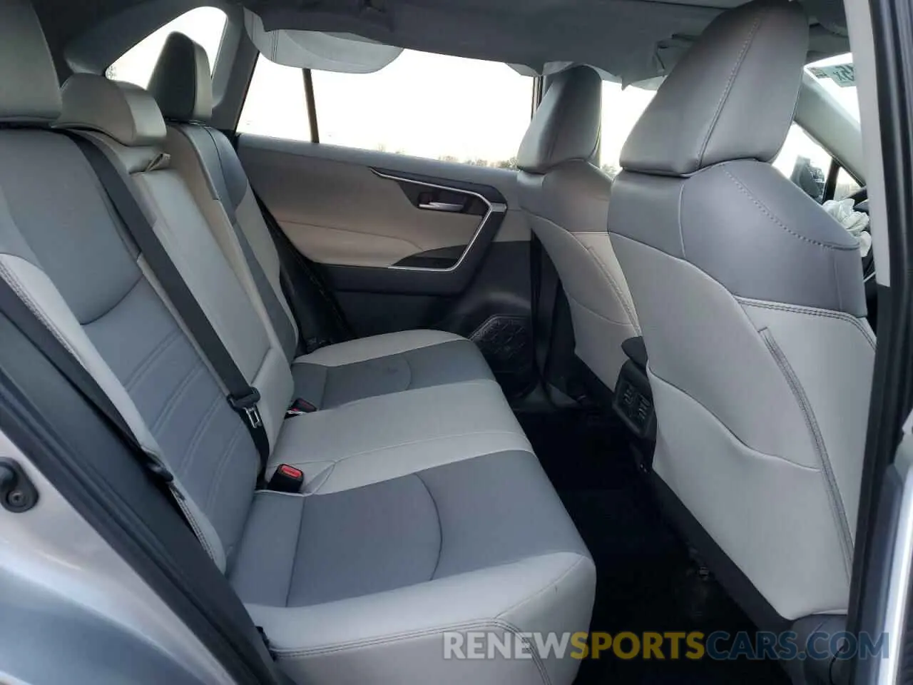 12 Фотография поврежденного автомобиля 2T3A1RFV0SC503018 TOYOTA RAV4 2025