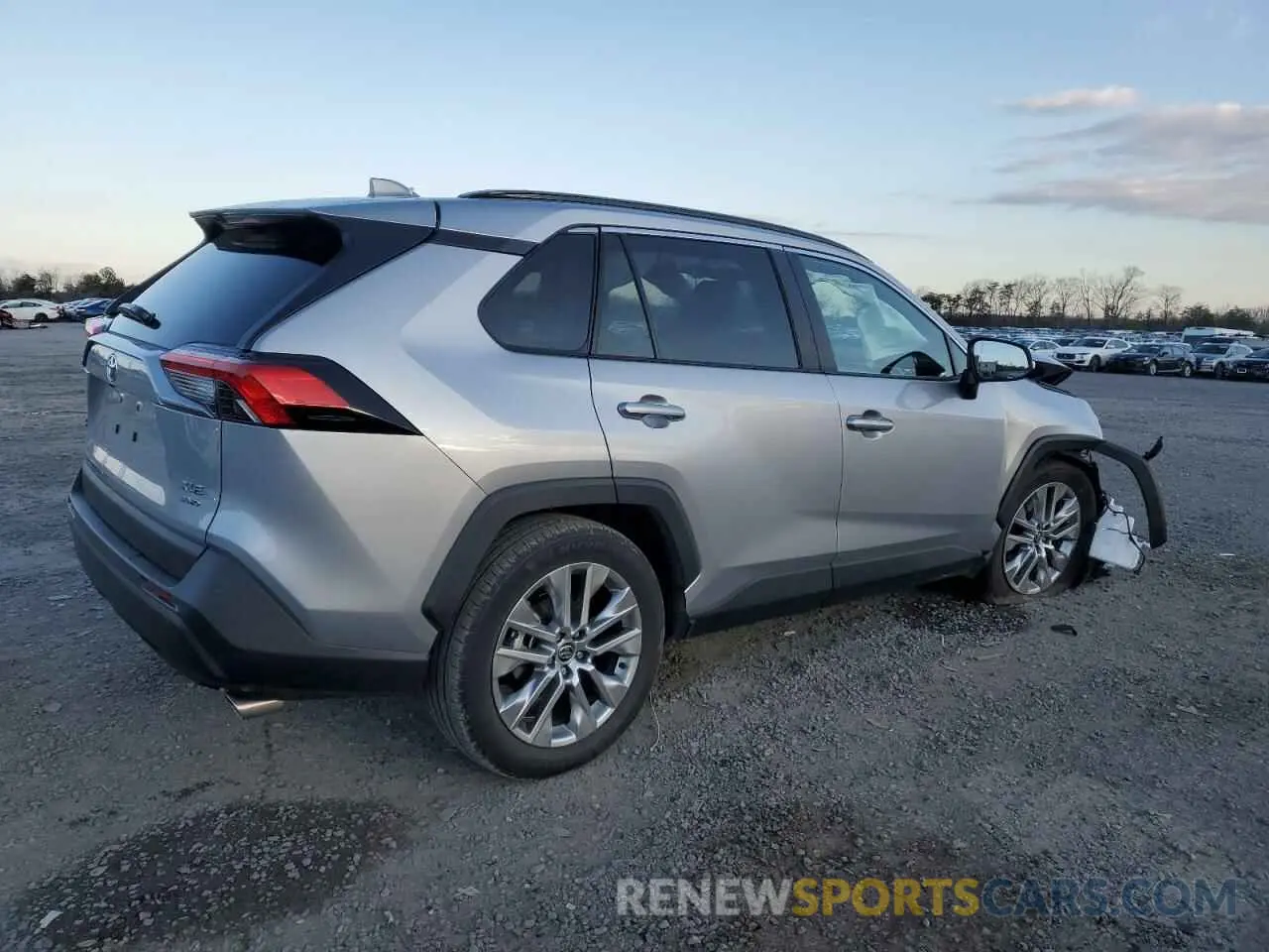 3 Фотография поврежденного автомобиля 2T3A1RFV0SC503018 TOYOTA RAV4 2025