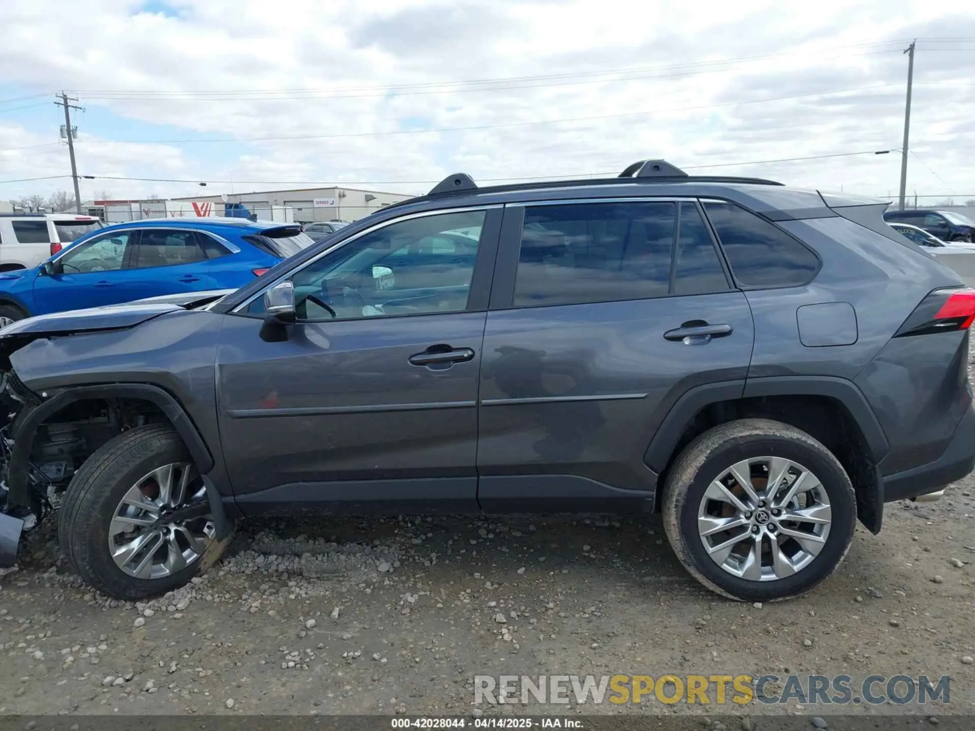 14 Photograph of a damaged car 2T3A1RFV2SC494497 TOYOTA RAV4 2025